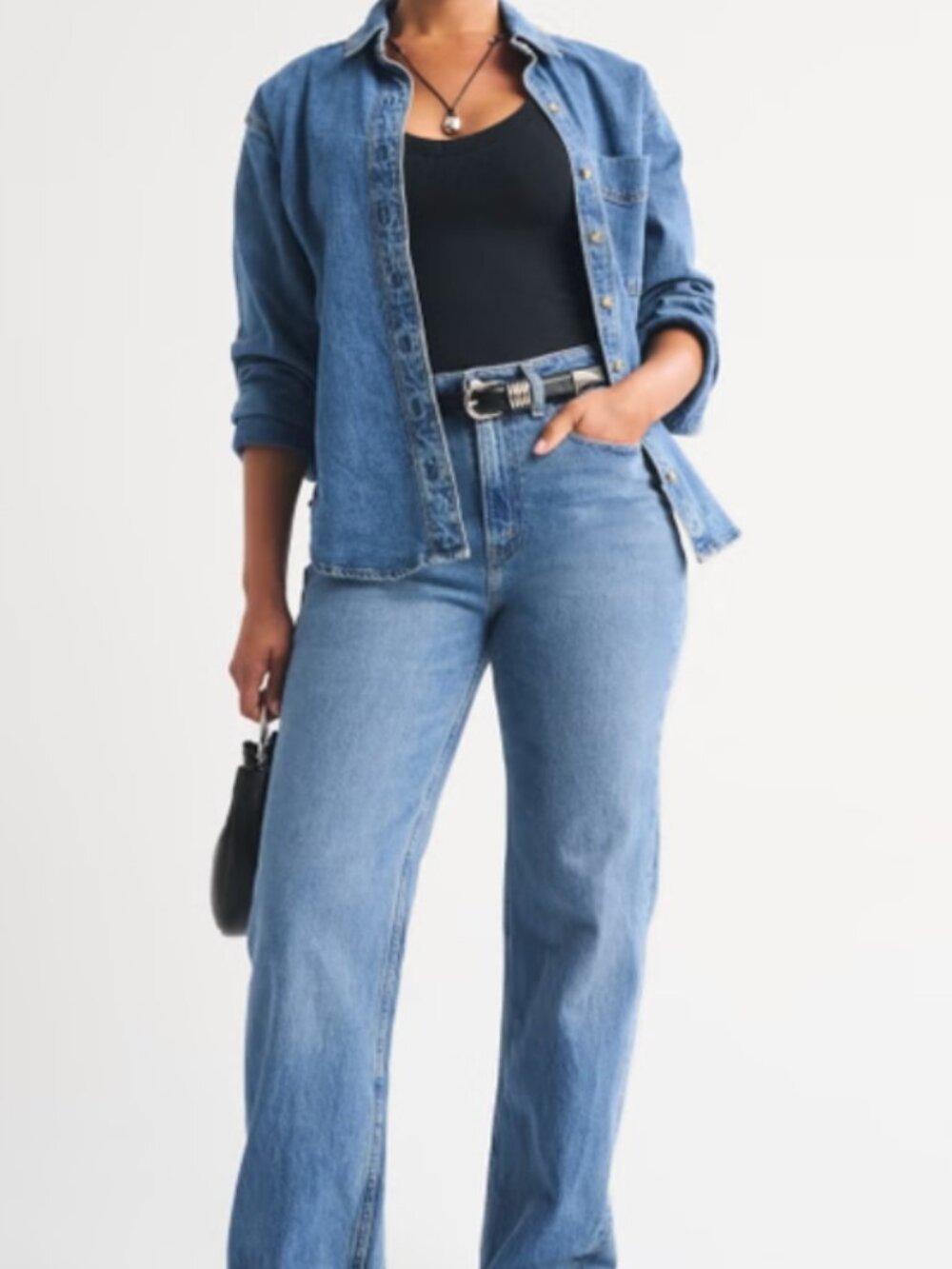 Abercrombie & Fitch Curve Love The 90s Relaxed Jean High Rise Size 2/26
